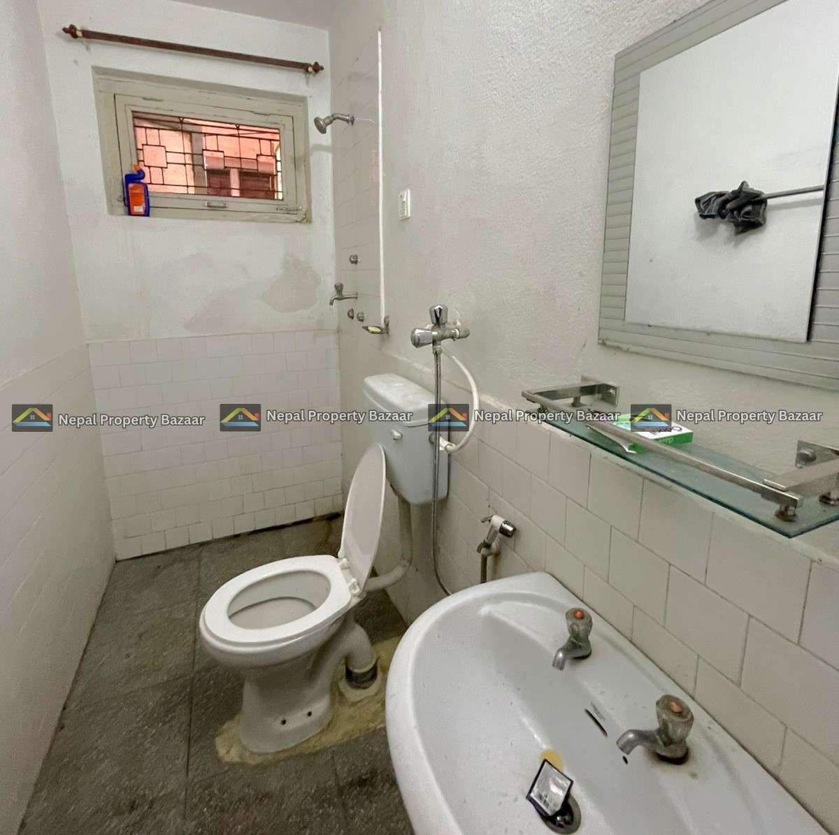 2.5 Storey Bungalow House Rent in Balaju Chowk, Kathmandu (7)