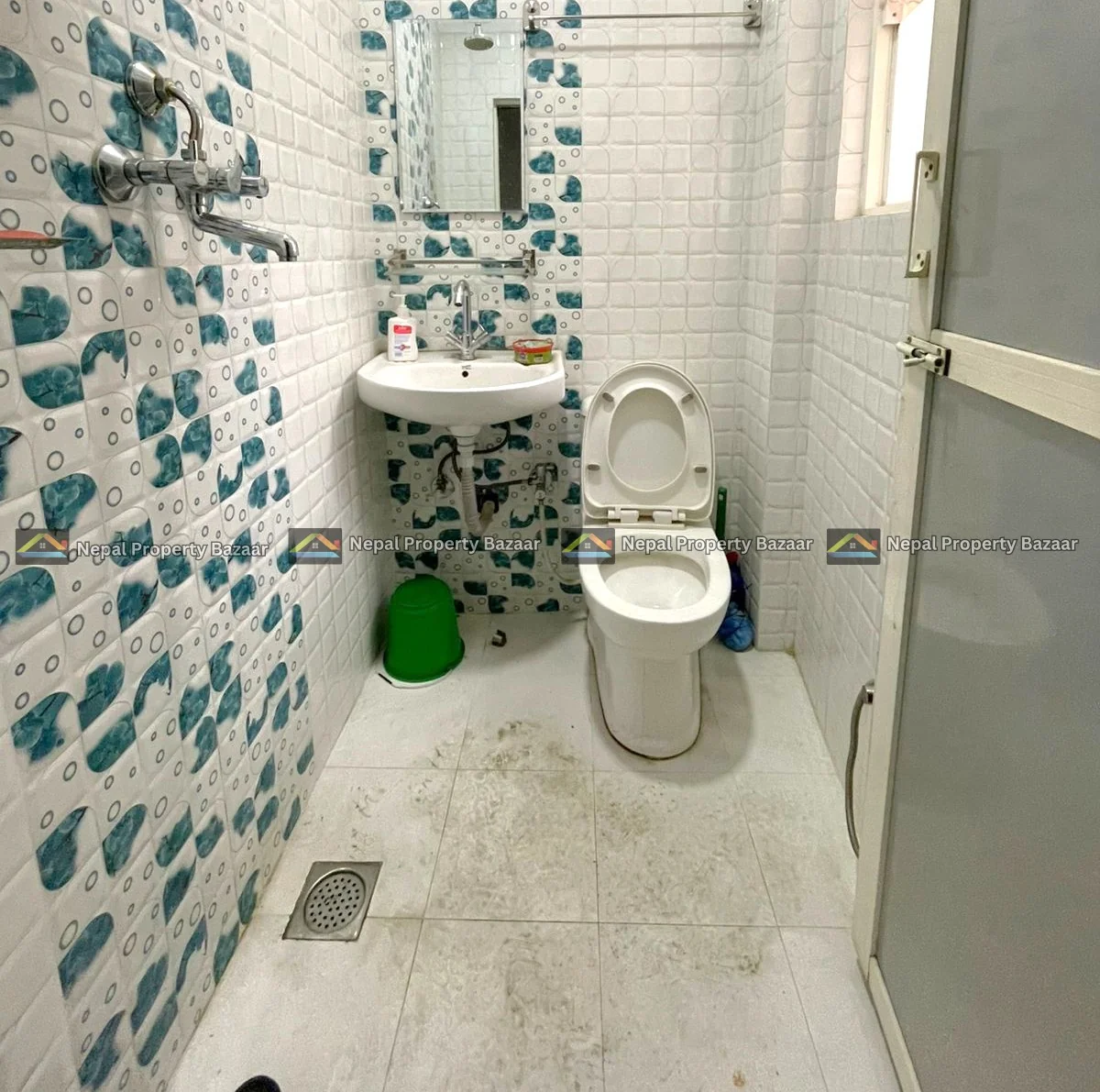 1 Commercial Room Rent in Jhochhen, New Road, Basantapur, Kathmandu (1)