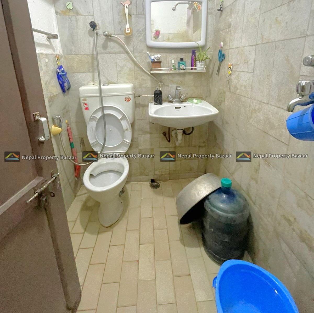 1 Single WIth Private Bathroom Commercial Room Rent in Lazimpat, Lainchaur, Kathmandu (2)