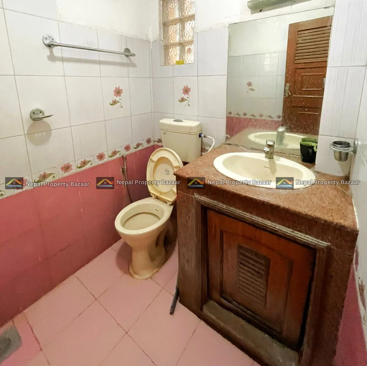 3BK (2 Bathroom) Flat Rent in Thulobharyang, Sowyambhu, Kathmandu (4)