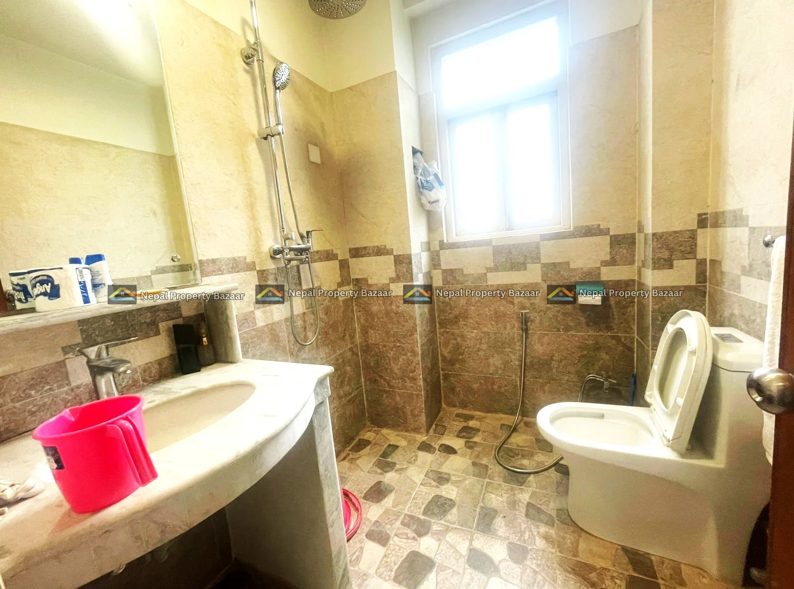 4BHK (3 Bathroom) No House Owner Semi Furnished Flat Rent in Kimdol, Swoyambhu, Kathmandu (7)
