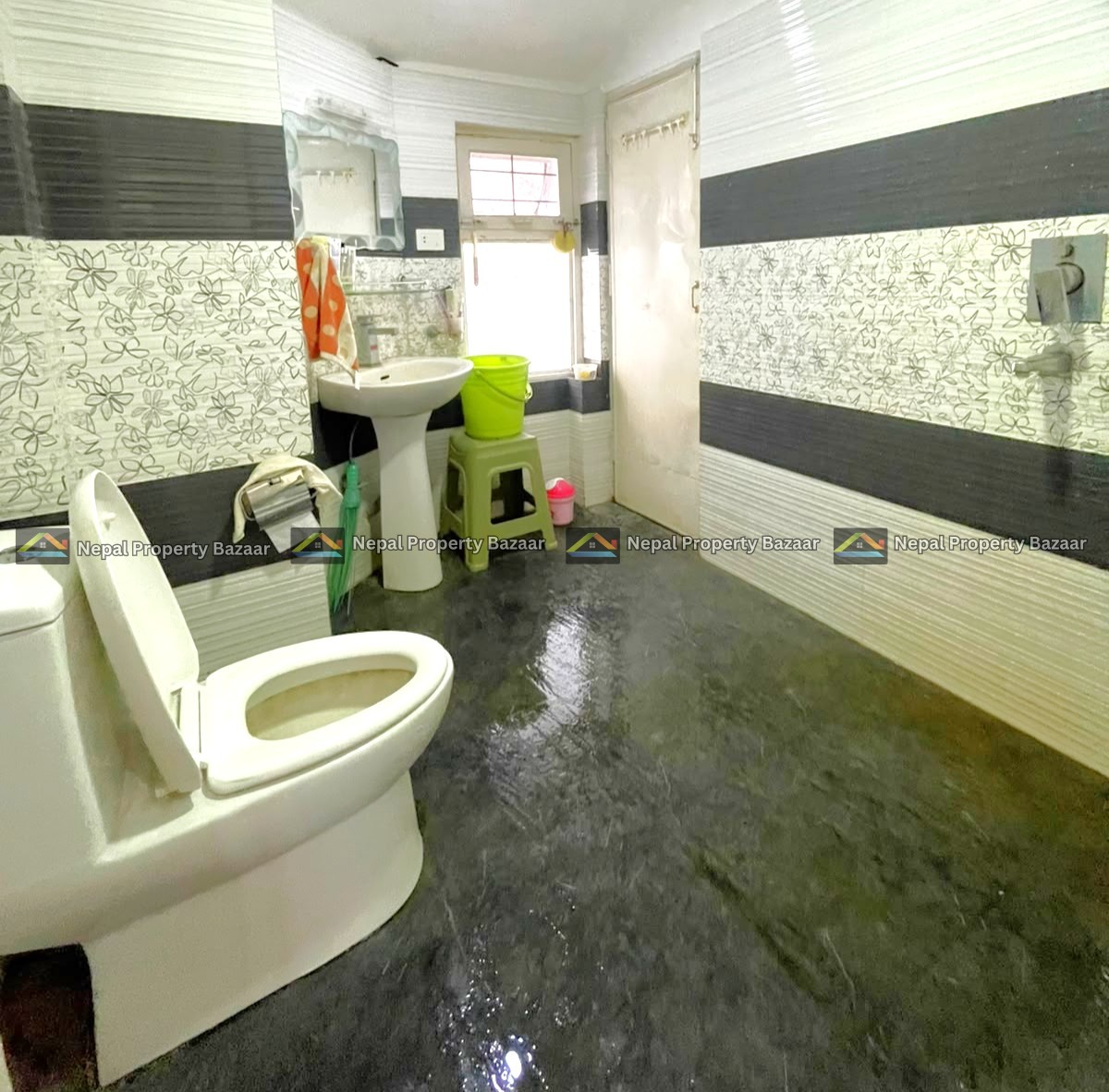 2.5 Storey Fully Furnished Bungalow House Rent in Dhumbarahi, Kathmandu (10)